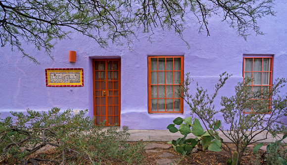 House 704 "La Casa Lila - Tucson Barrio
